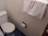 Șalupă de vânzare