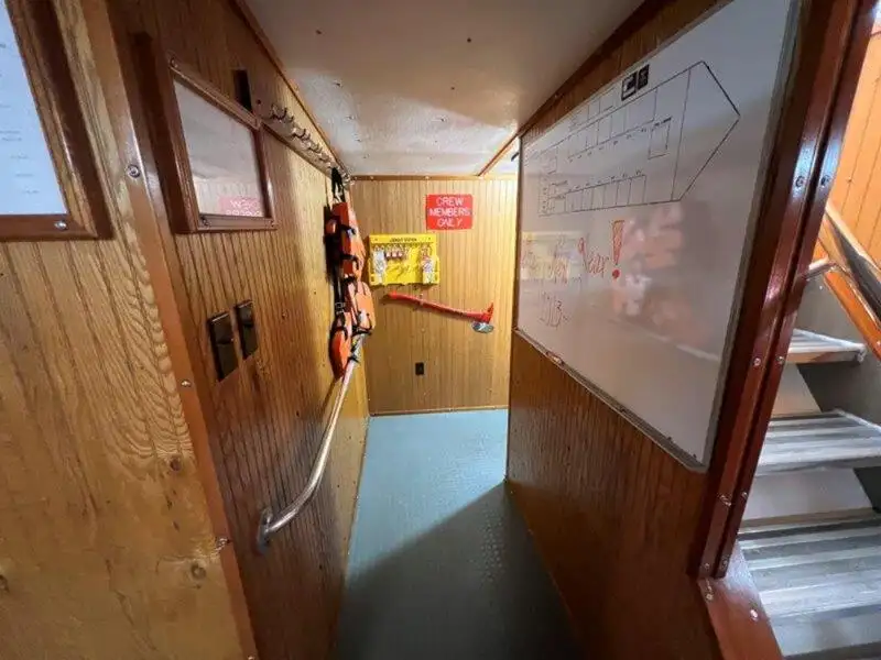 Navă de transport echipaj de vânzare