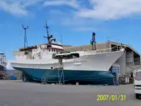 Nava de pescuit tip trauler de vânzare
