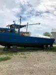 Nava de pescuit tip trauler de vânzare
