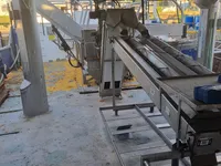 Nava de pescuit tip trauler de vânzare