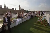 Navă de croazieră și feribot de vânzare