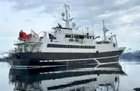 Nava de pescuit tip trauler de vânzare