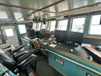 Nava de pescuit tip trauler de vânzare