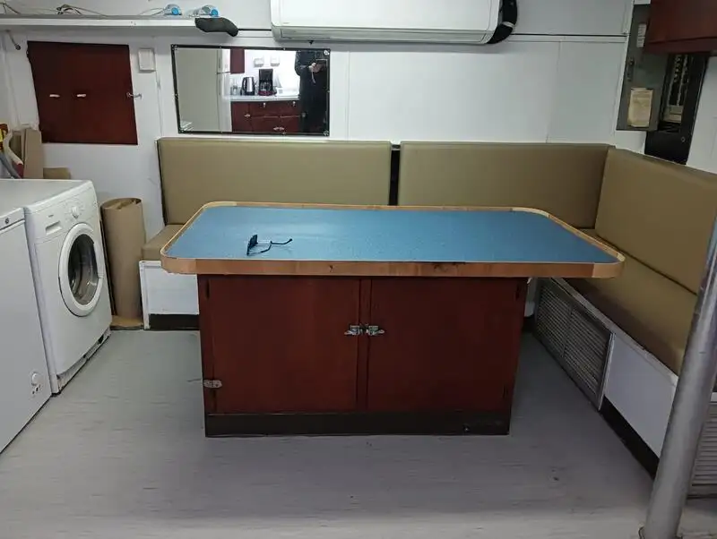 Nava container de vânzare
