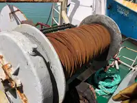 Nava de pescuit tip trauler de vânzare