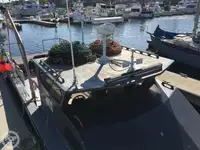 Nava de pescuit tip trauler de vânzare
