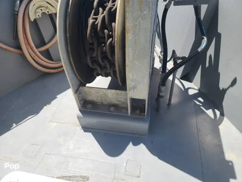 Nava de pescuit tip trauler de vânzare