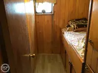 Nava de pescuit tip trauler de vânzare