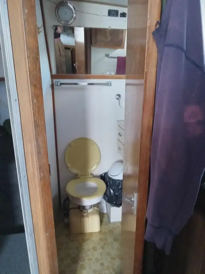 Navă de transport echipaj de vânzare