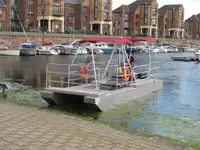 Nava de containere de vânzare