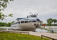 Navă de croazieră de vânzare