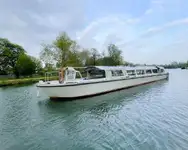 Navă de pasageri de vânzare