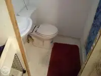 Șalupă de vânzare