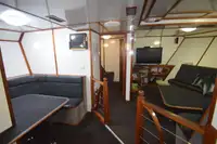 Nava de pescuit tip trauler de vânzare