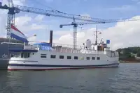 Nava de pasageri de vânzare