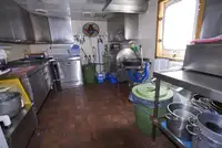 Nava de pescuit tip trauler de vânzare
