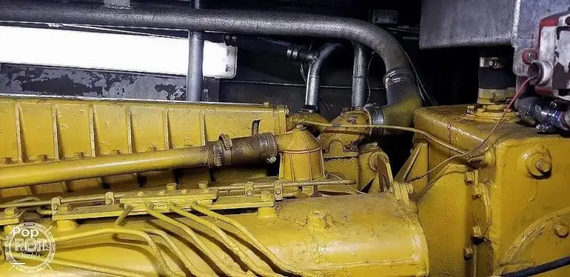 Nava de pescuit tip trauler de vânzare