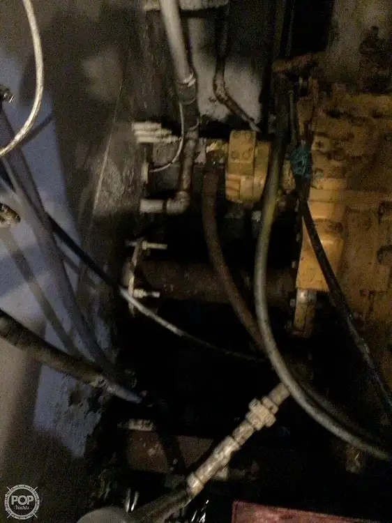 Nava de pescuit tip trauler de vânzare