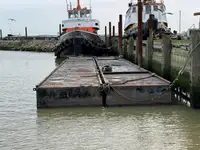 Ponton de vânzare