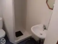 Șalupă de vânzare