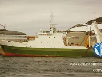 Nava de pescuit tip trauler de vânzare