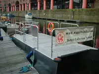 Nava de containere de vânzare