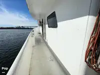 Nava de pescuit tip trauler de vânzare