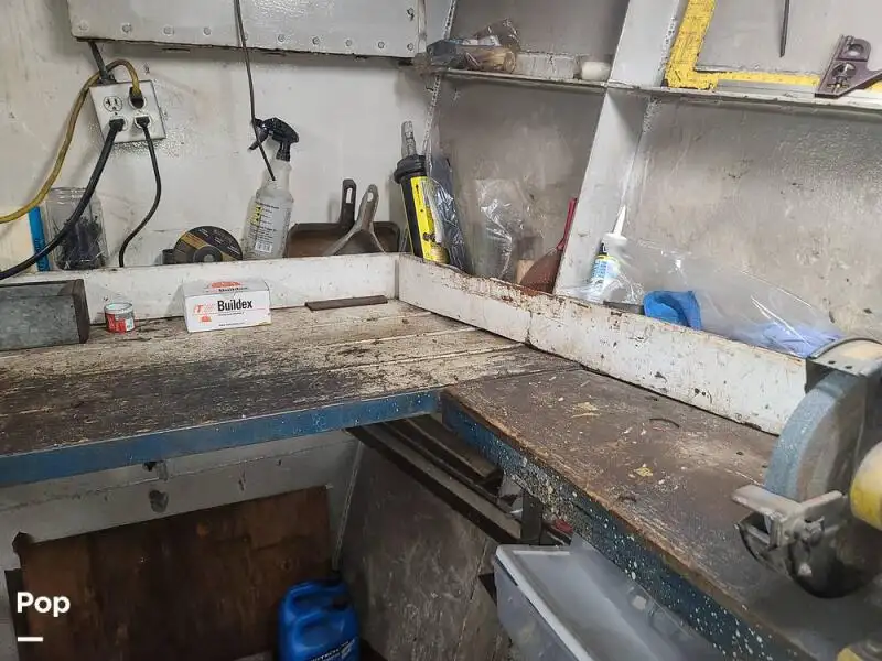 Nava de pescuit tip trauler de vânzare