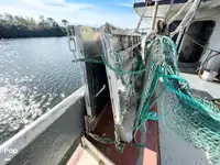 Nava de pescuit tip trauler de vânzare