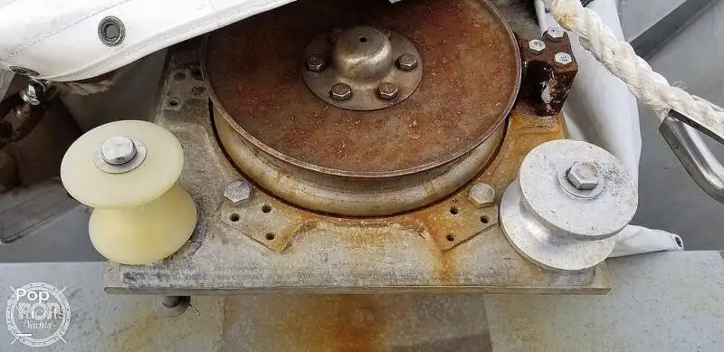 Nava de pescuit tip trauler de vânzare