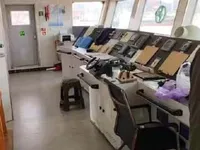 Ambarcațiune de debarcare, cu rezervoare de vânzare