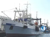 Nava de pescuit tip trauler de vânzare
