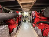 Nava de pescuit tip trauler de vânzare