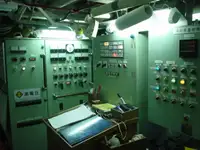 Nava de pescuit tip trauler de vânzare