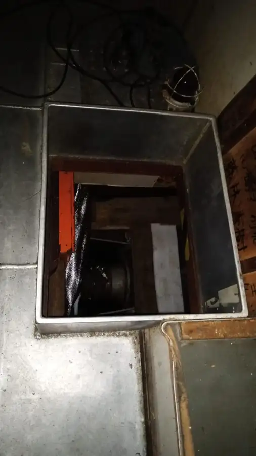Nava de pescuit tip trauler de vânzare