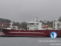 Nava de pescuit tip trauler de vânzare