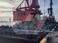 Nava cu macara de vânzare