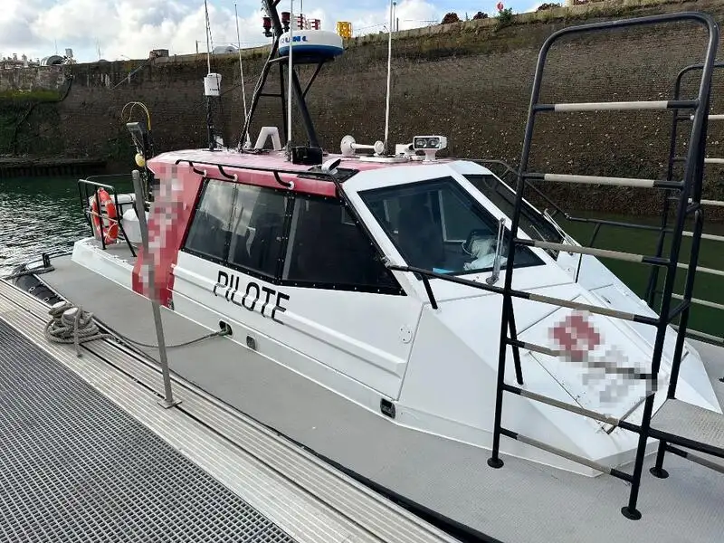 Navă pilot de vânzare