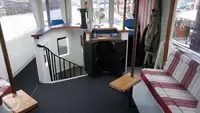 Șalupă de vânzare
