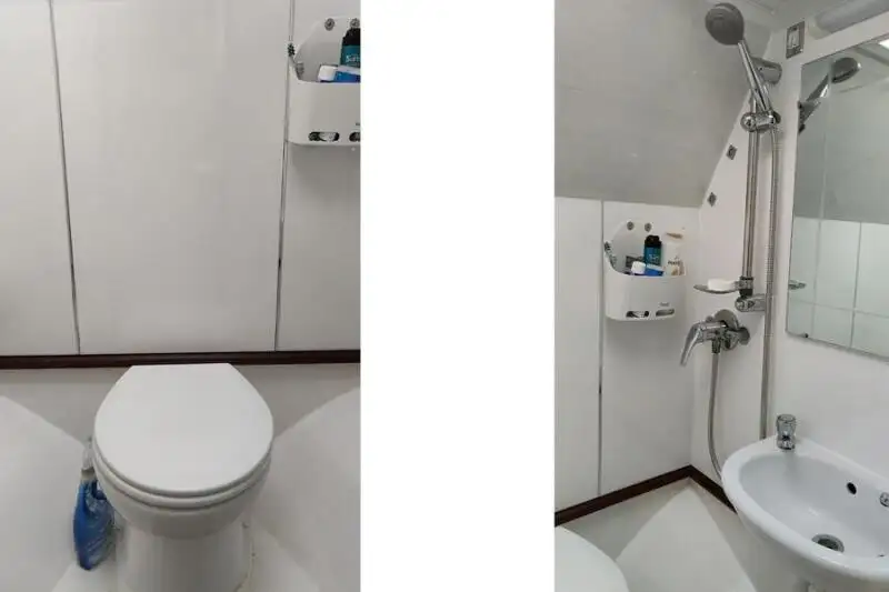 Nava de pescuit tip trauler de vânzare