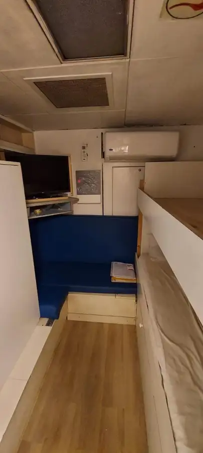 Navă de transport echipaj de vânzare