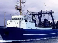 Nava de pescuit tip trauler de vânzare