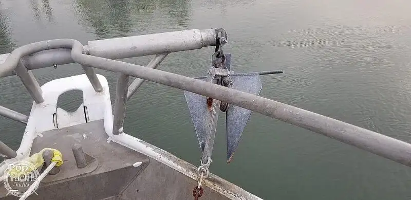Nava de pescuit tip trauler de vânzare