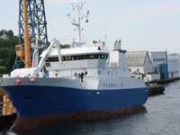 Nava de pescuit cu linii lungi de vânzare