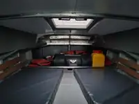 Nava de containere de vânzare