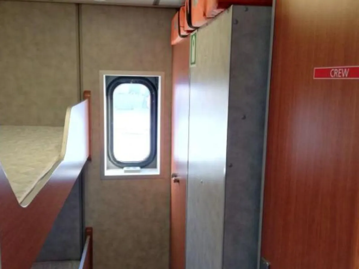 Navă de transport echipaj de vânzare