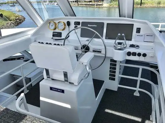 Catamaran de vânzare