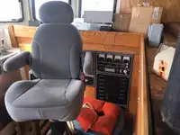 Nava de pescuit tip trauler de vânzare