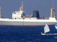 Nava de pescuit tip trauler de vânzare